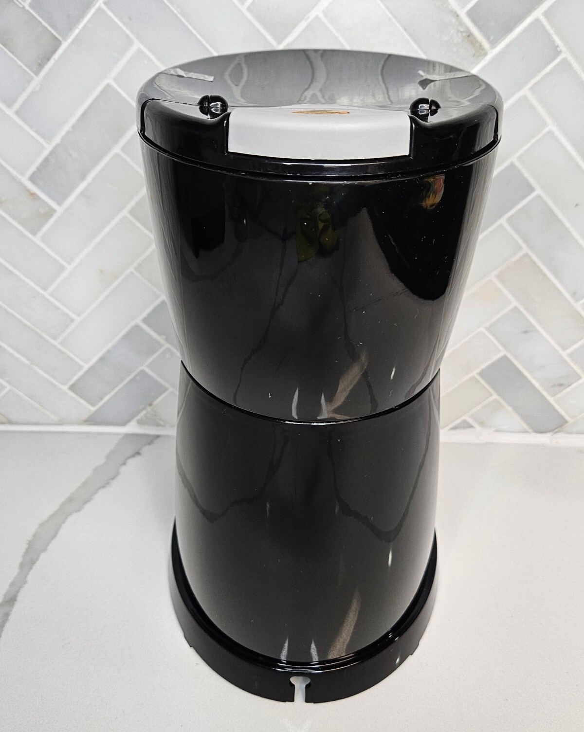 Sunbeam Hot Shot Hot Water Dispenser 6131 Black 16oz Clean Working