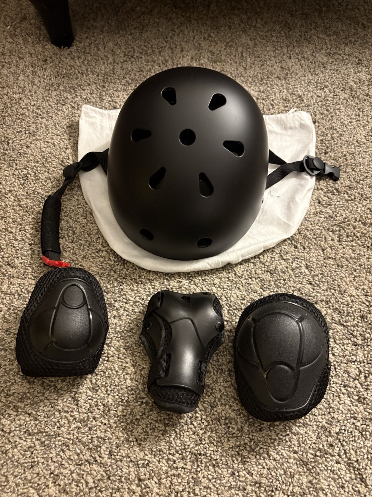 Kids Helmet & Pads Set Adjustable Protective Gear Scooter Sk
