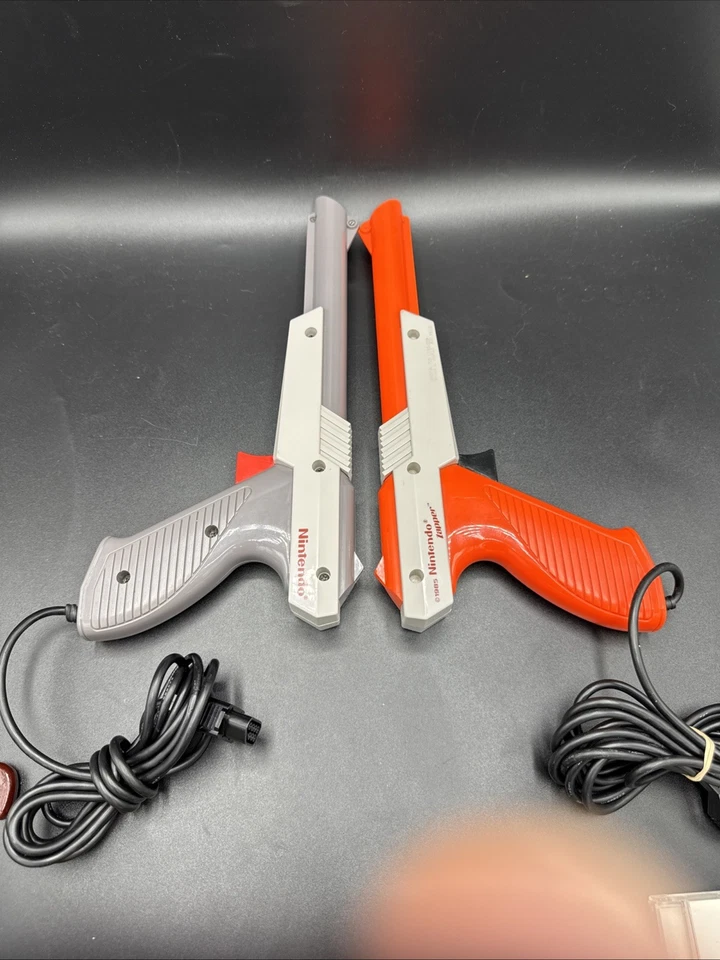 Nintendo NES Zapper Guns Orange and Grey LOT OF 2 - Image 2 of 4