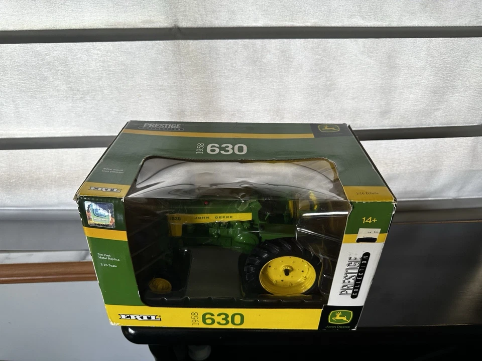 Vintage ERTL John Deere 1958 Model 630 LP Die-cast Metal Tractor - Image 2 of 4