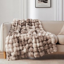 Cozy Faux Fur Throw Blanket  Soft Plush Bubble Design for Sofa,Bed or Living Room