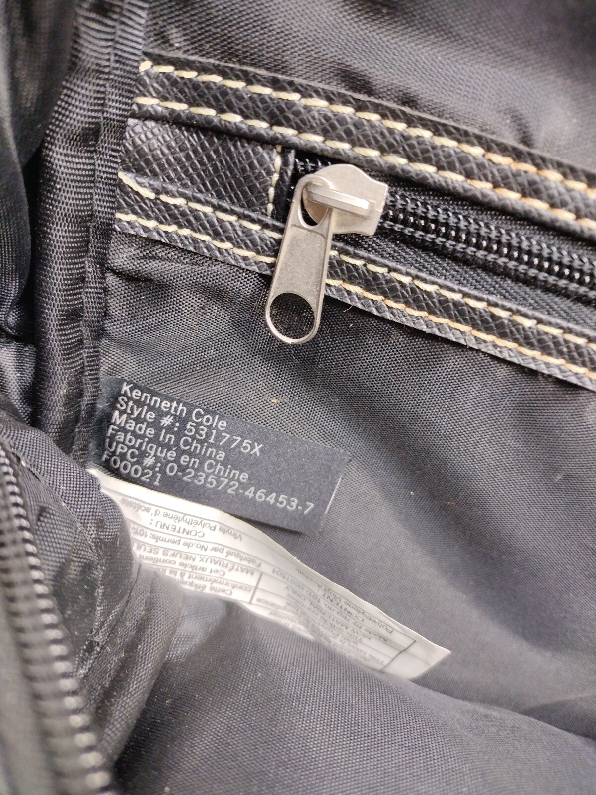 KENNETH COLE REACTION BLACK CARRY ON Laptop Shoulder Bag NWT 15x11x4 Inches 