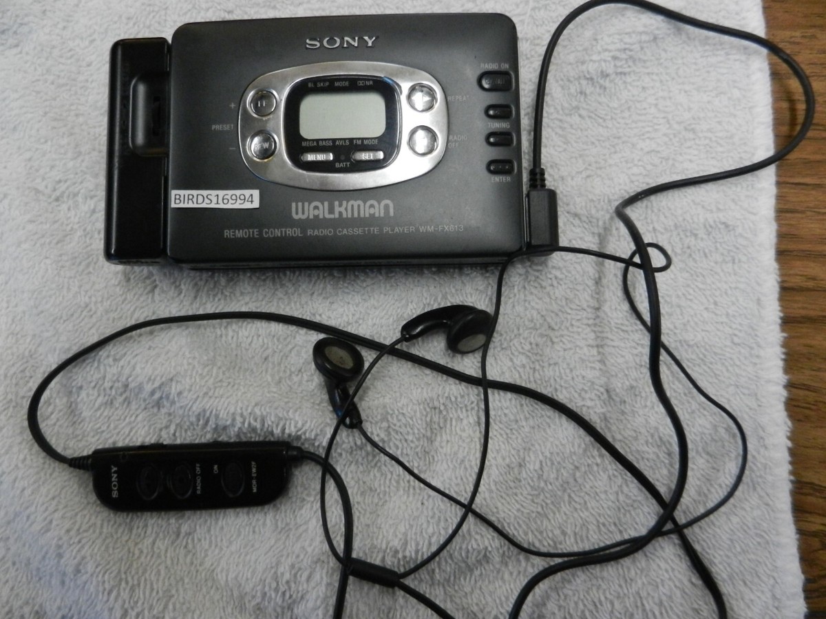 AS IS SEMI WORKS VINTAGE SONY WALKMAN WM-FX613 & REMOTE HEADPHONES
