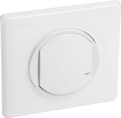 D17 Legrand Céliane mit Netatmo-Funksteuerung für Beleuchtung und Steckdose -wei