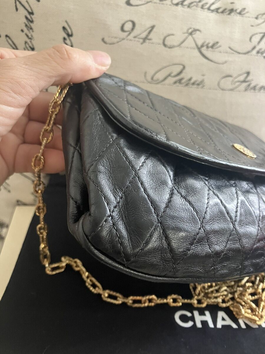 Authentic CHANEL Vintage 80's CC Quilted Gold Chain LinkFlap Authentic CHANEL Vintage 80's CC Quilted Gold Chain LinkFlap