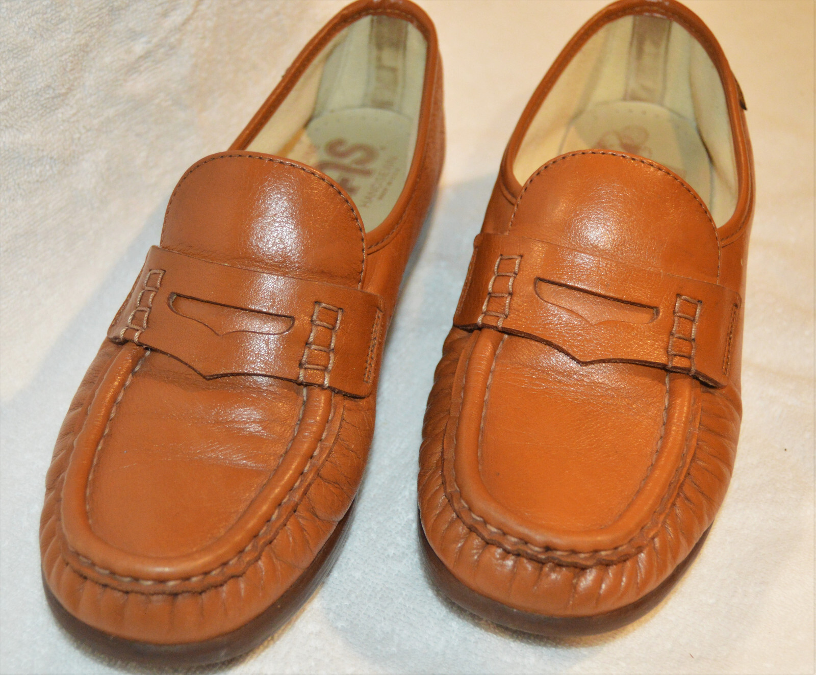 SAS CLASSIC CAMEL Moc Toe Penny Loafer, leather, Wome… Gem