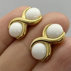 VTG EARRINGS NAPIER MILK GLASS CABOCHON CLIP GOLD TONE HUGGIE RETRO