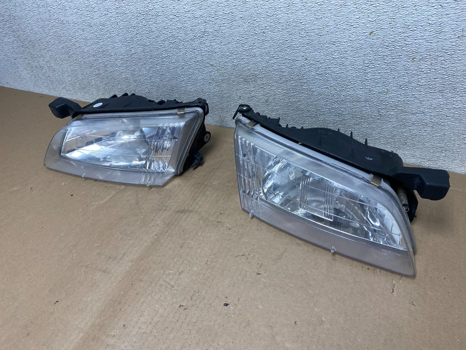 Juego faros delanteros izquierdo+derecho Nissan Altima 1998-1999 S0258 DW Foto 2 de 4