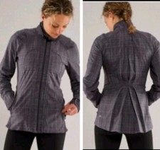 Lululemon Athletica Jacket Size 4 Grey Zip Up Pockets Plaid Long Sleeve Comfy