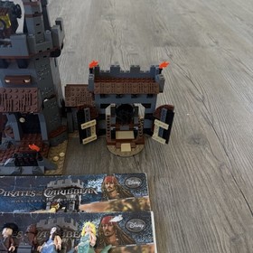 LEGO Pirates of the Caribbean Whitecap Bay 4194 100% Complete With Posters