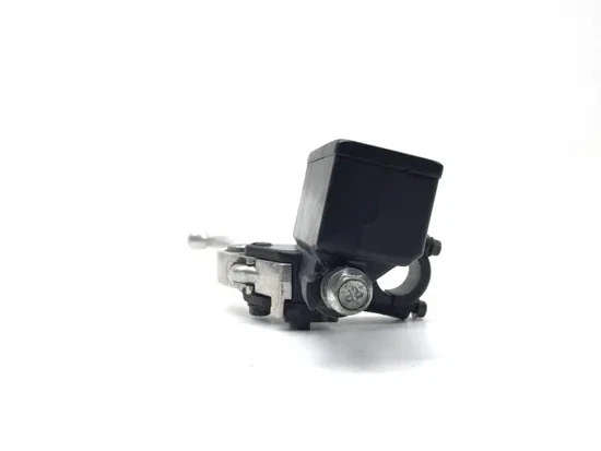 前刹车主缸 2008 铃木 Burgman 650 AN650 3351 — 第 3/4 张图片