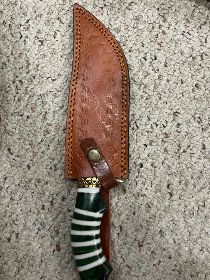 Hand Forged Damascus Hunting Knife Bowie Style with Sheath Gift for Him - Image 3 of 3