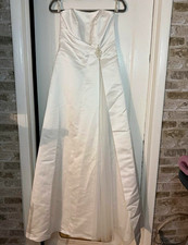 David's Bridal White Strapless A-Line Satin Wedding Dress Beading Button T8923
