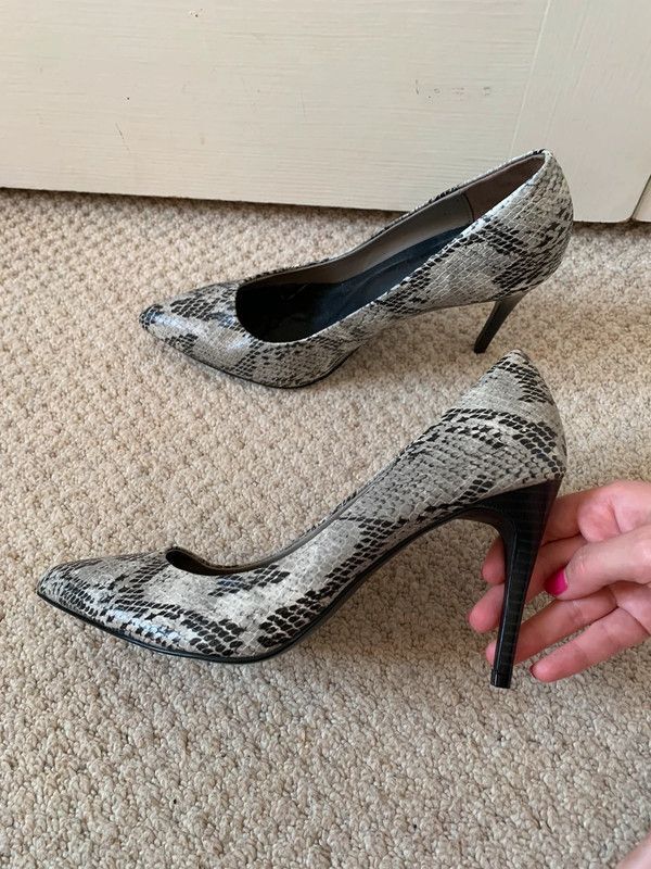 High Heel Grey Snakeskin Pumps Snakeskin Grey Black Limited