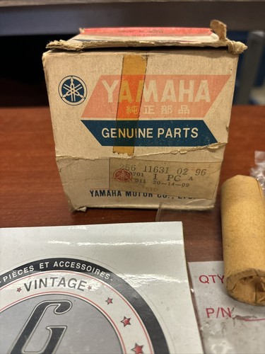 NOS Yamaha XS1 XS2 PISTON KIT STD 0.96 256-11631-02-96 SUB 256-11631-01-9 Y176 - Picture 2 of 12