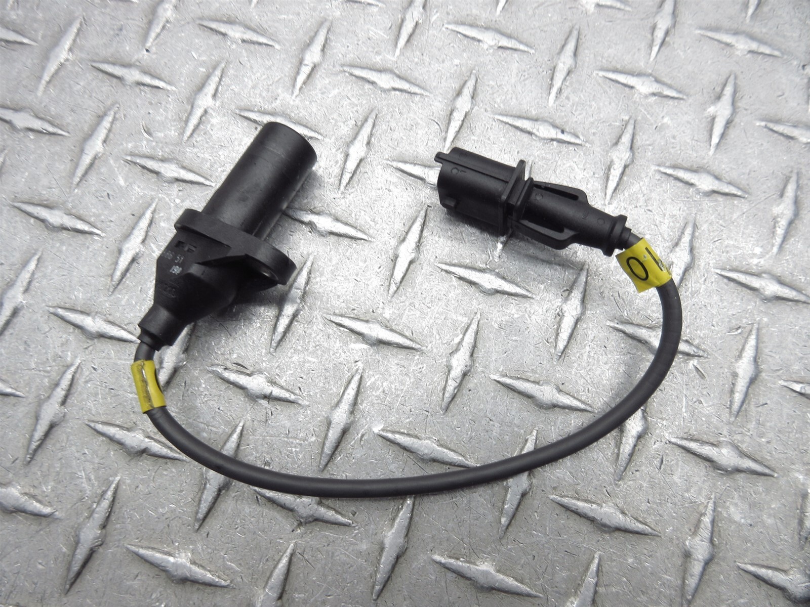 2008 Ferrari F430 Spider Bosch Crankshaft Crank Position Engine RPM Rev Sensor