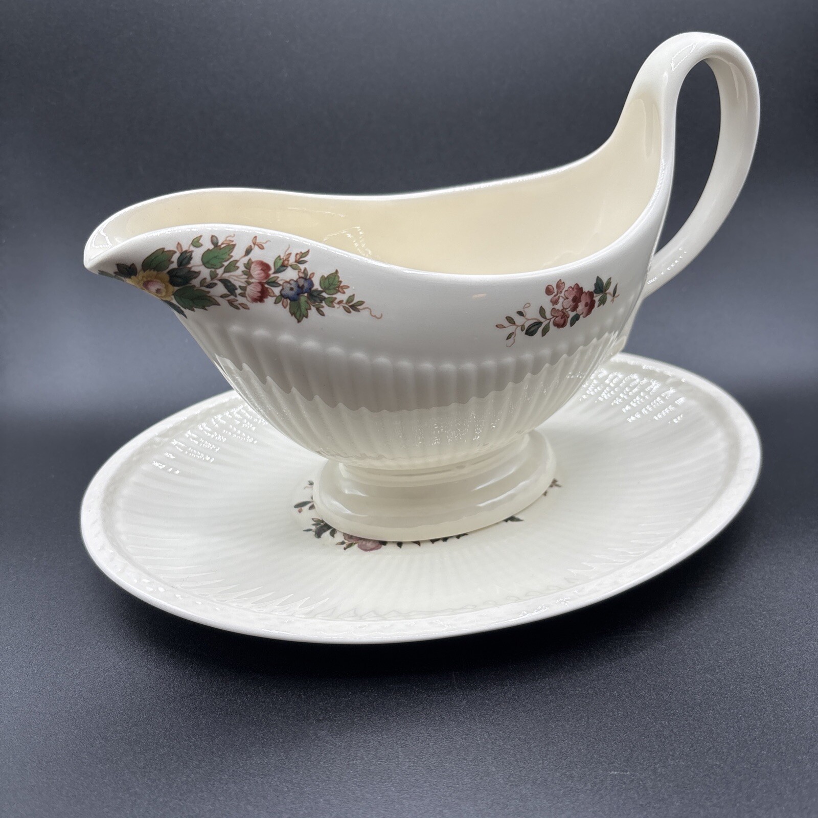 Wedgwood England Conway Gravy Boat with Saucer in Classic Blue