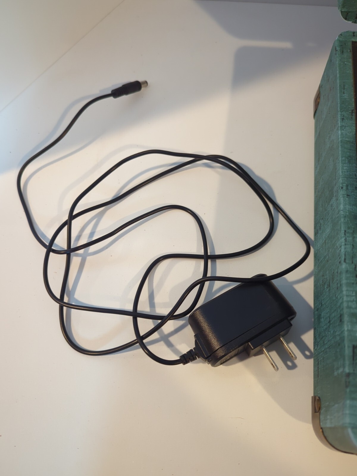 ROHs Suitcase record player, 3 speed, Model M435