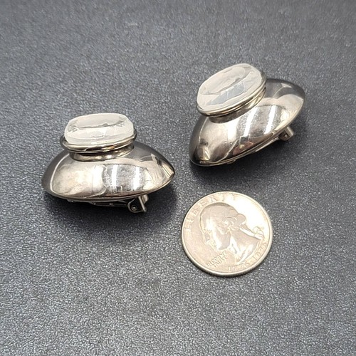 Vintage ELLEN DESIGNS Clip on Earrings Silver tone Glass Intaglio Cameo 1 3/8" - Picture 11 of 14