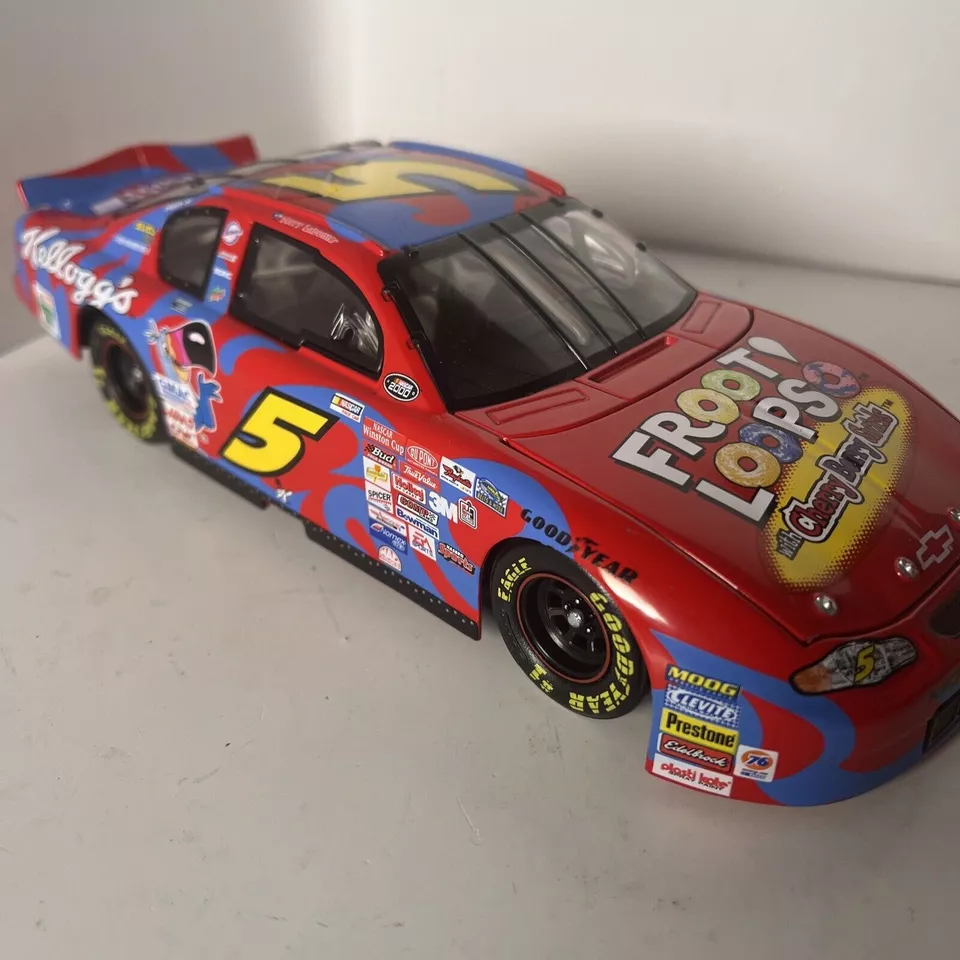 Terry Labonte 1/24 diecast #5 Kelloggs 2000 Monte Carlo - Image 2 of 4