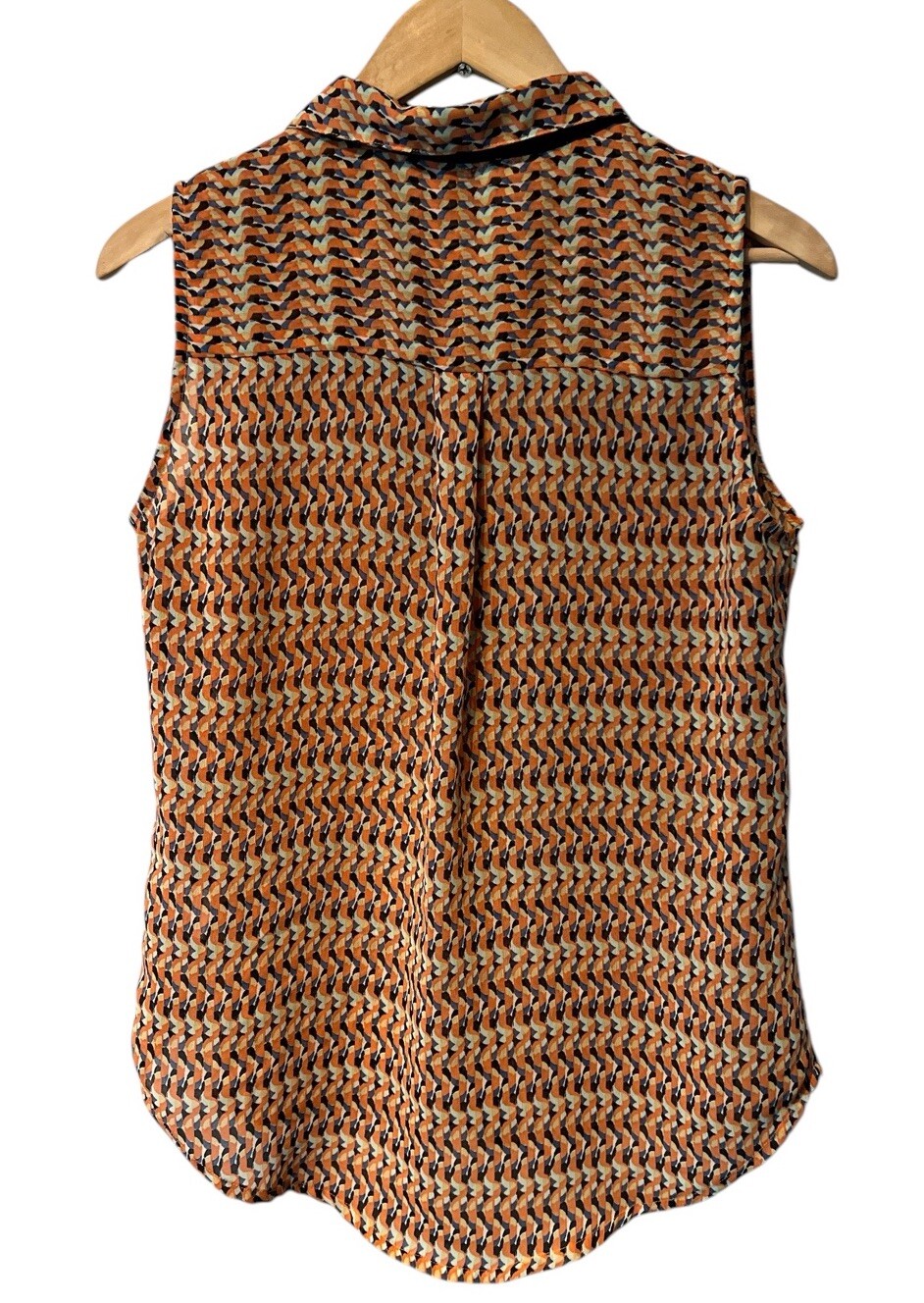 Olive And Oak Patterned Button Down Sleeveless Sh… - image 2