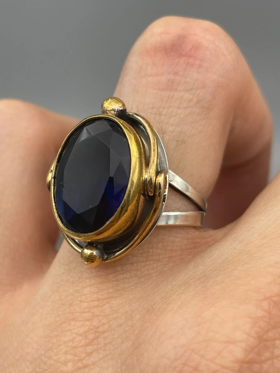 Ring says shop 925 inside