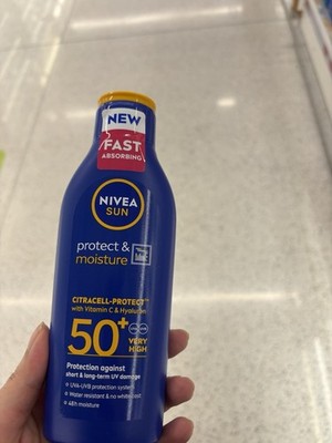Nivea Sonnencreme Vitamin C Hyaluron LSF 50 Hautpflege, Kinder, Damen, Herren 
