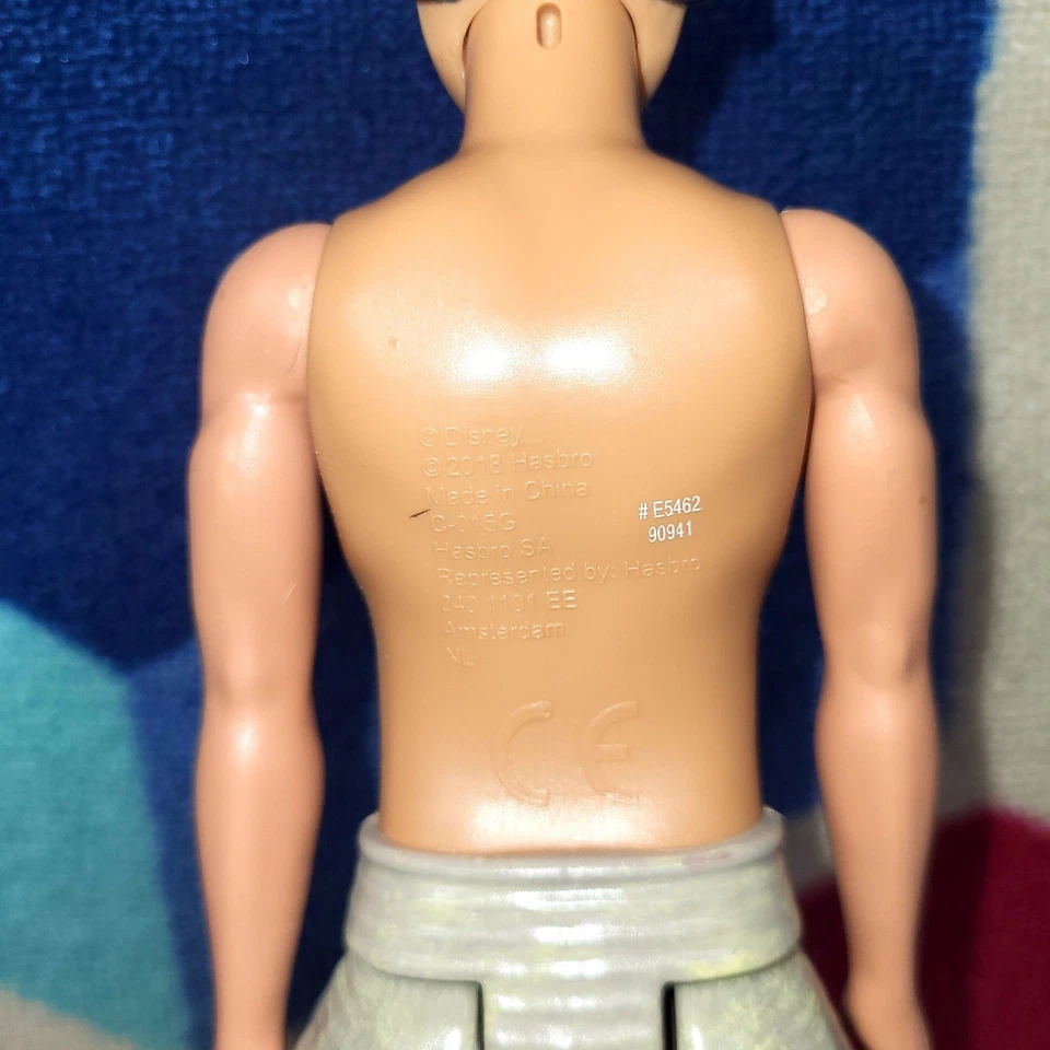 Disney 2018 Hasbro Aladdin Prince Ali Figura de Acción Juguete Muñeca Botas Amarillas Foto 4 de 4