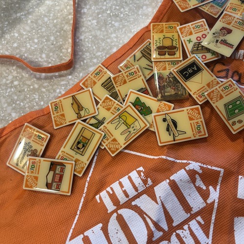 Home Depot Kids Workshop Apron With 44 Pins Build Learn Create Kids Size Orange! - Picture 5 of 6