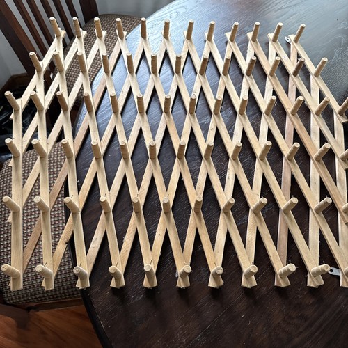 VTG X Large 75 Pegs Wood Accordion Wall Peg Rack Hanging Display Mugs Hats Herbs