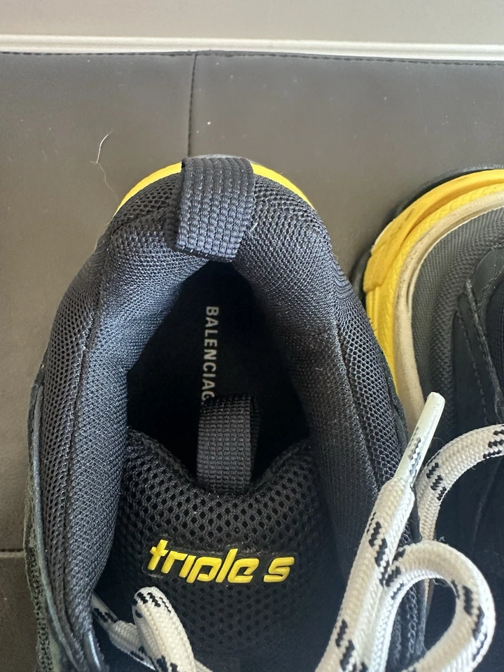 Calcinhas femininas Baleniaga Triple S preto e amarelo, tamanho 37 - Imagem 3 de 4