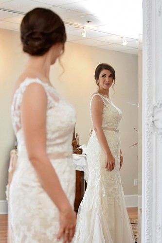 Los 100 vestidos de novia sencillos más elegantes