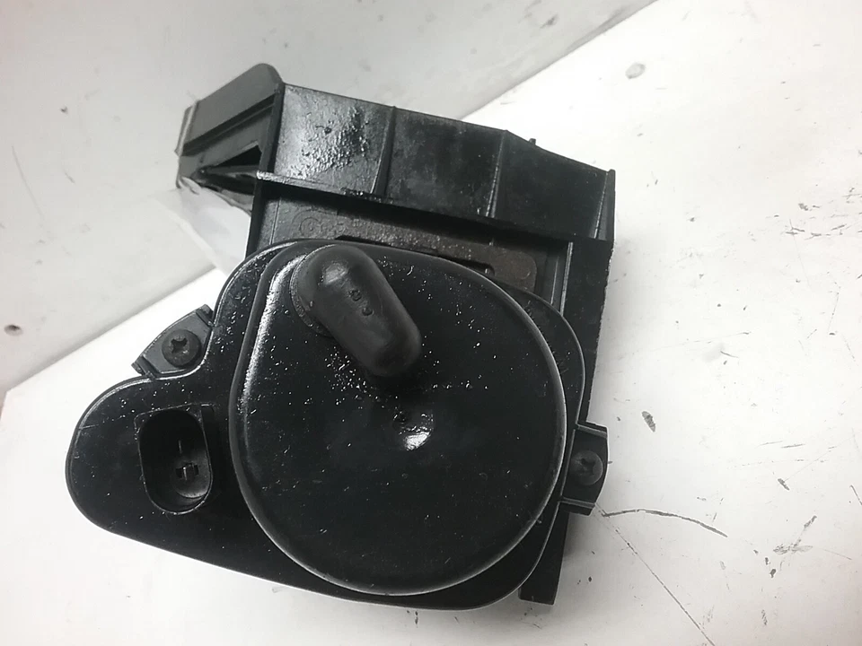 Faro antiniebla delantero izquierdo audi a6 1998-2001 (2,8 l 6 cilindros 4 puertas) Foto 4 de 4