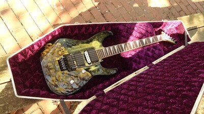 Jackson Pile of skulls electric guitar