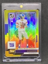 Eli Manning  RARE GOLD REFRACTOR INVESTMENT CARD SSP PANINI GIANTS MINT