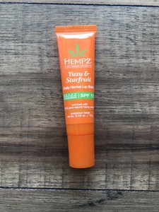 hempz yuzu & starfruit daily herbal lip balm spf 15