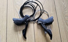 Shimano 105 ST-5800 2 x 11 Speed STI Levers with New Cables Good Condition