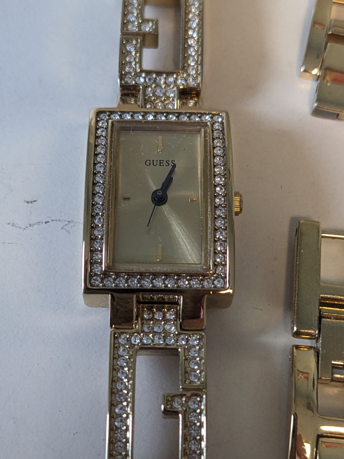 Guess Watch Womens Quartz Gold Tone Clear Stones in Box for BATTERY OR REPAIR