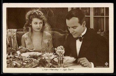 Postcard Actors Lilian Harvey and Igo Sym in a Movie Scene 