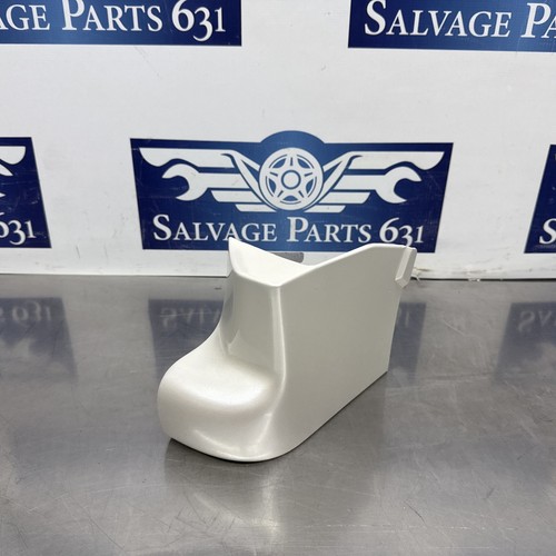 2006 GMC Yukon Denali Rear Driver Left Running Board End Cap - Pearl White