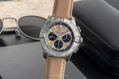 Breitling Avenger B01 Chronograph 44 Stahl Automatik Ref. AB0147101A1X1 B&P New