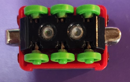 Green #3 Car 2" Diecast & Magnet Thomas The Tank Engine Toy Train & Stand - Picture 4 of 4