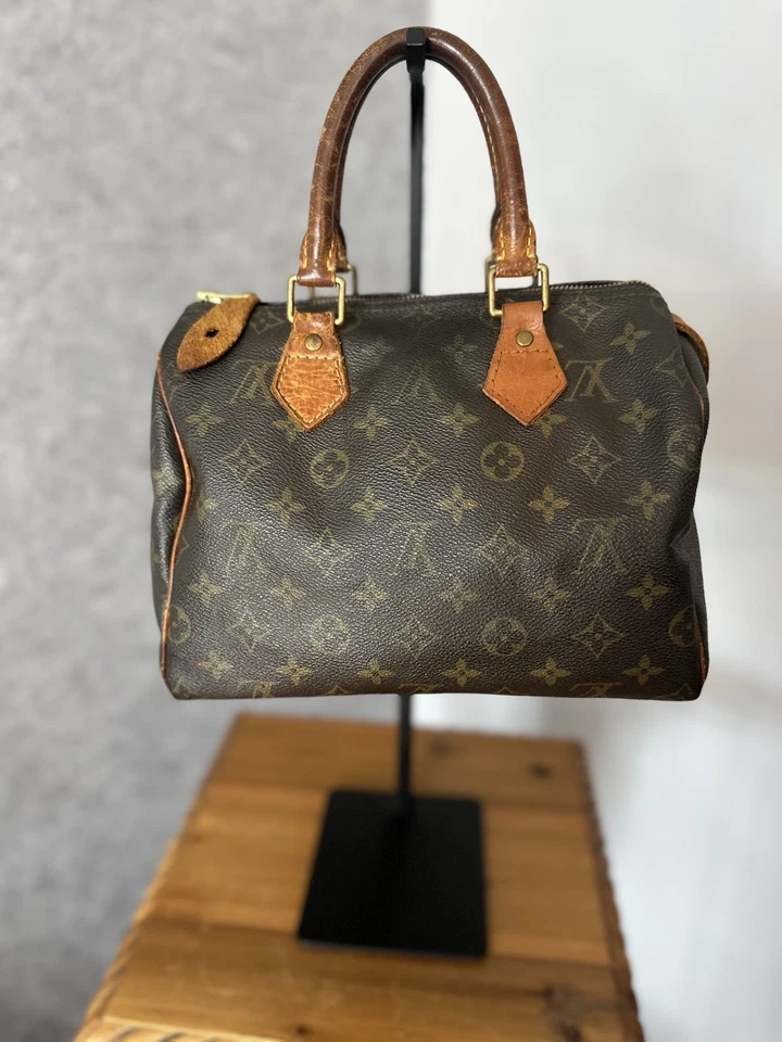 Louis Vuitton Speedy, photo 3 of 5