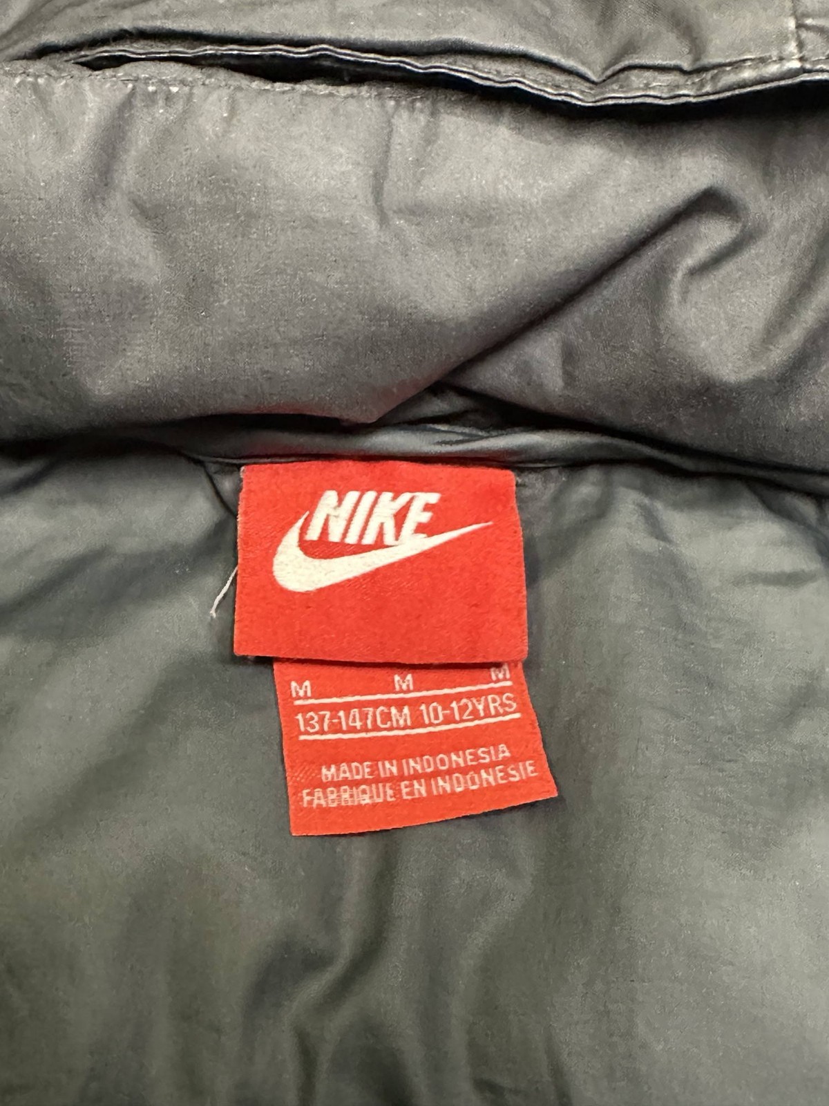 Nike Boys Long Sleeve Puffer Jacket Medium Black image 3