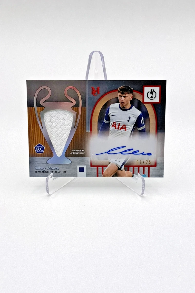 Topps Soccer Tottenham Hotspur Autographed Sports Trading Cards