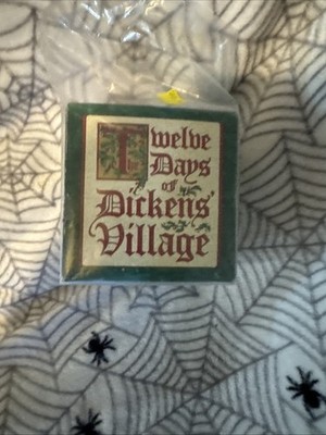 DEPARTMENT 56 Heritage THE TWELVE DAYS OF DICKENS Two Turtle Doves #5836-0