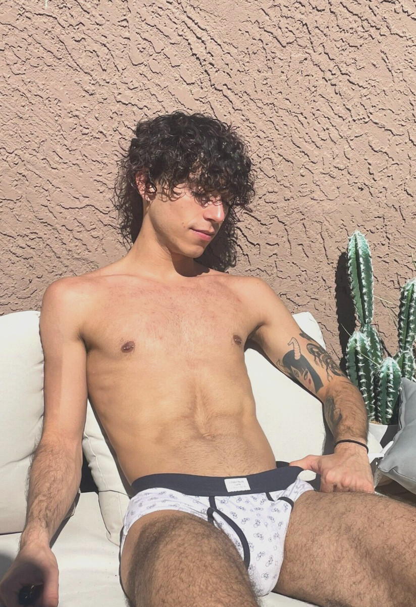 Hairy leg twinks