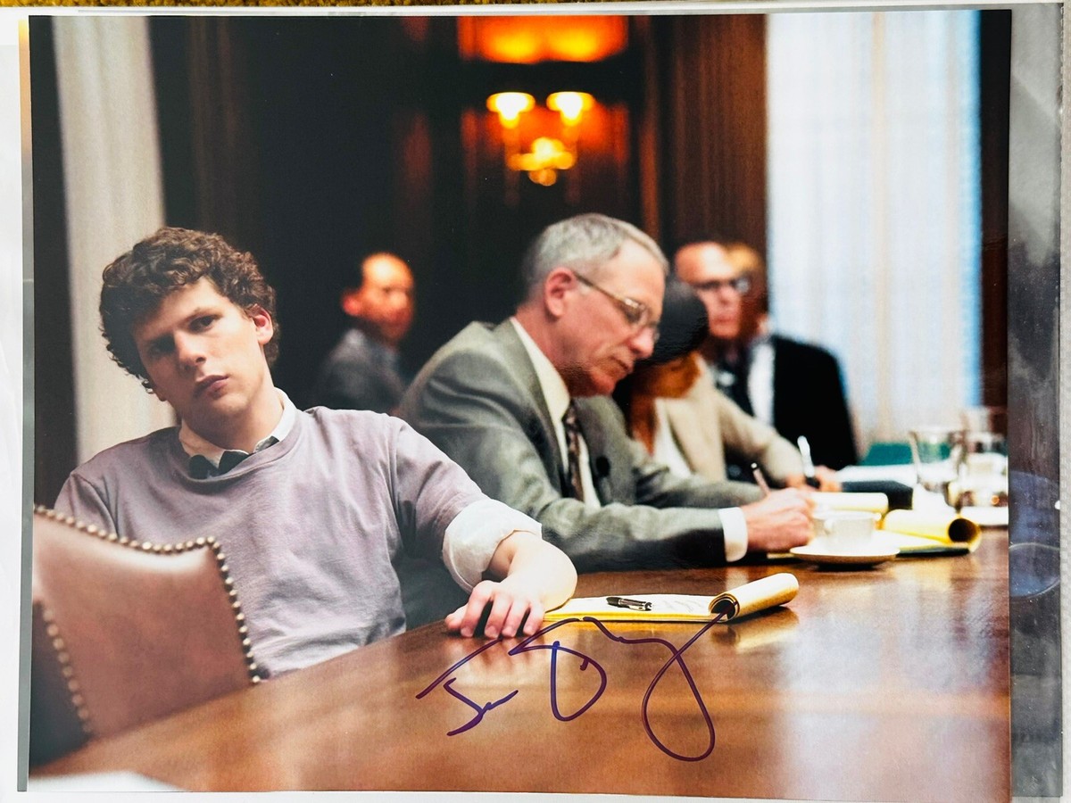Jesse Eisenberg signed Social Network 8x10 Now You See Me