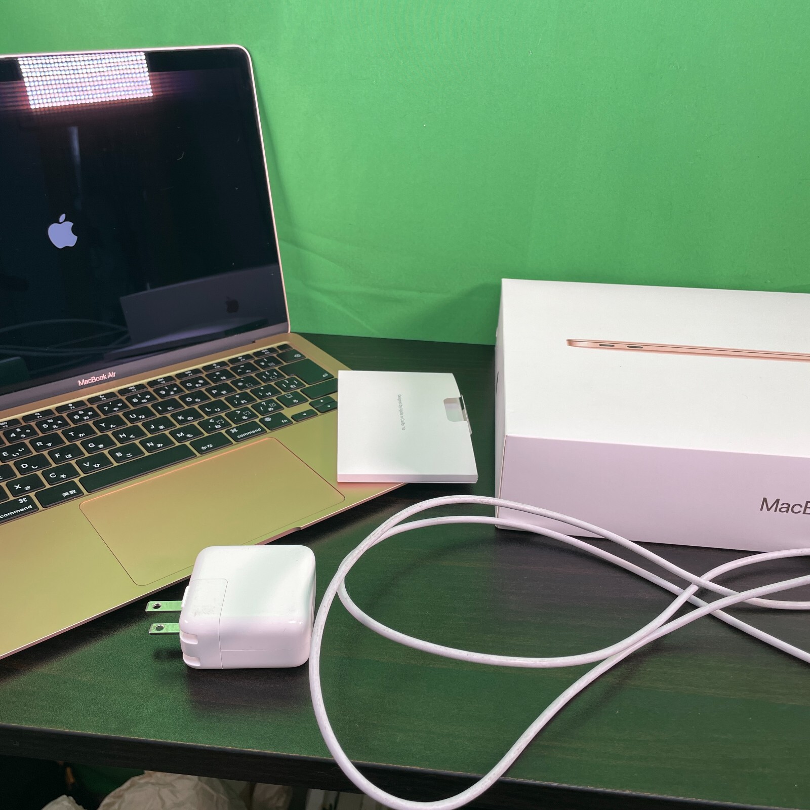 Apple MacBook Air 13" M1 2020 Gold 8GB RAM 256GB SSD Japanese Keyboard Excellent