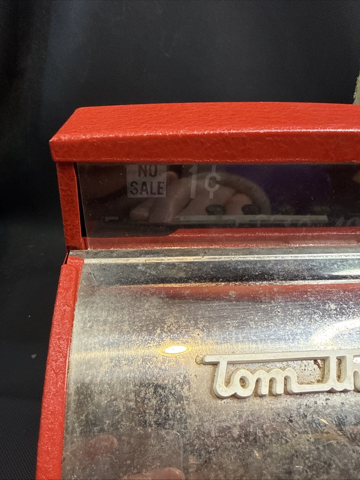 как выглядит Tom Thumb Metal Toy Cash Register Red 1950
